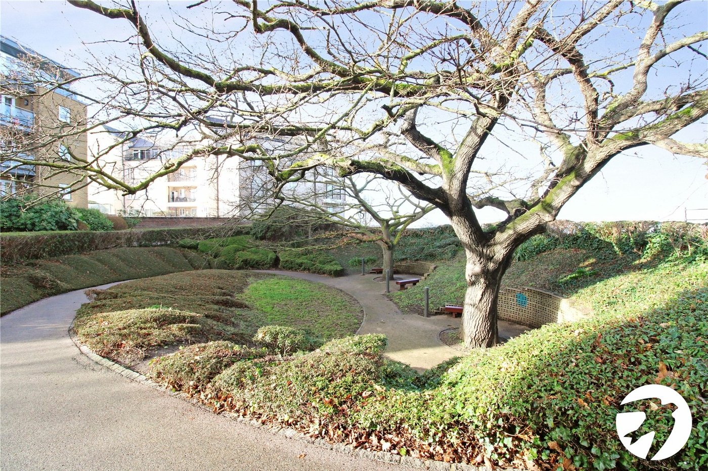 2 bedroom property to rent in Greenhithe | Robinson Michael & Jackson