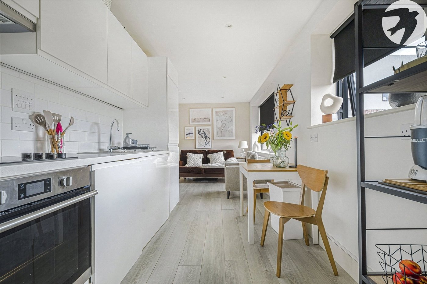 2 bedroom property to rent in London | Robinson Jackson