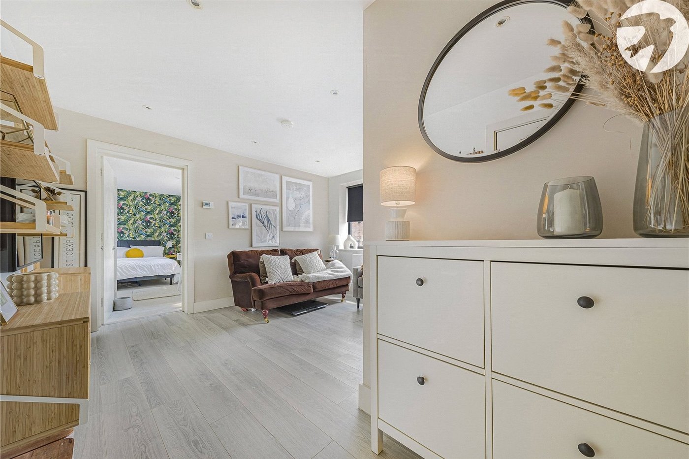 2 bedroom property to rent in London | Robinson Jackson