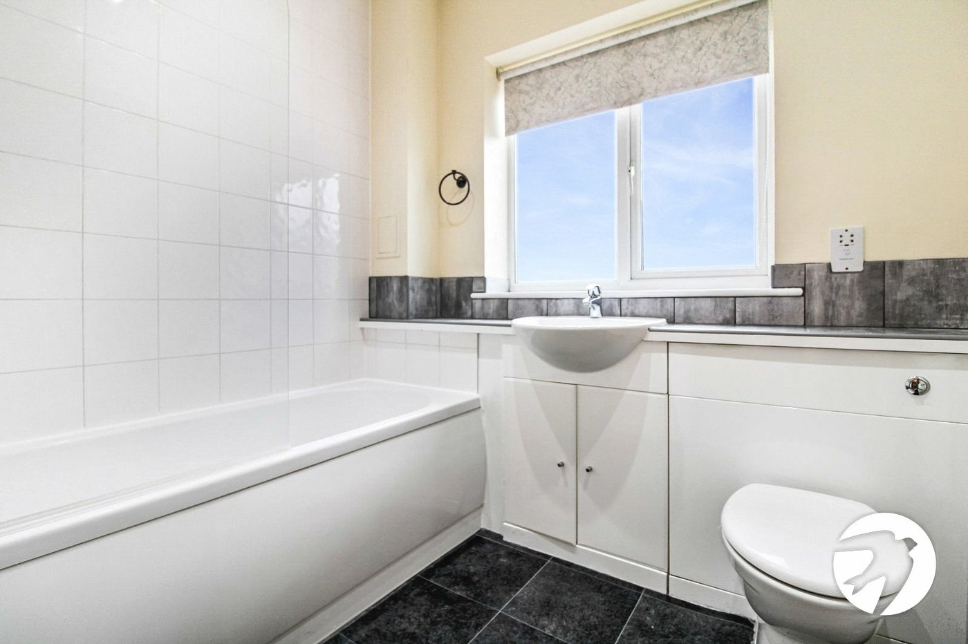 2 bedroom house to rent in Northfleet | Robinson Michael & Jackson