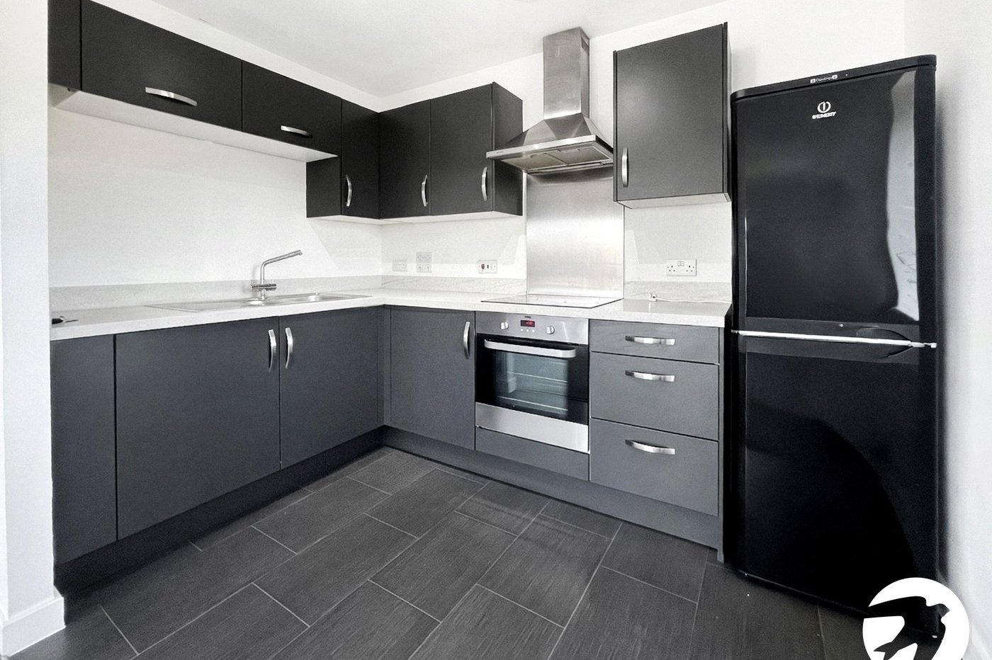 2 bedroom property to rent in Belvedere | Robinson Jackson