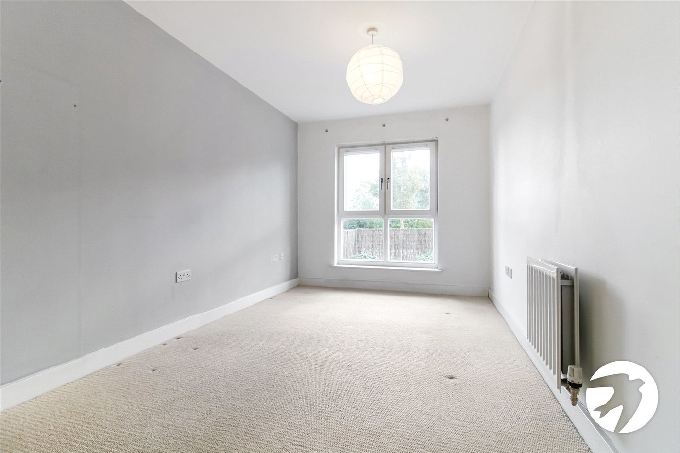 1 bedroom property to rent in Greenhithe | Robinson Michael & Jackson