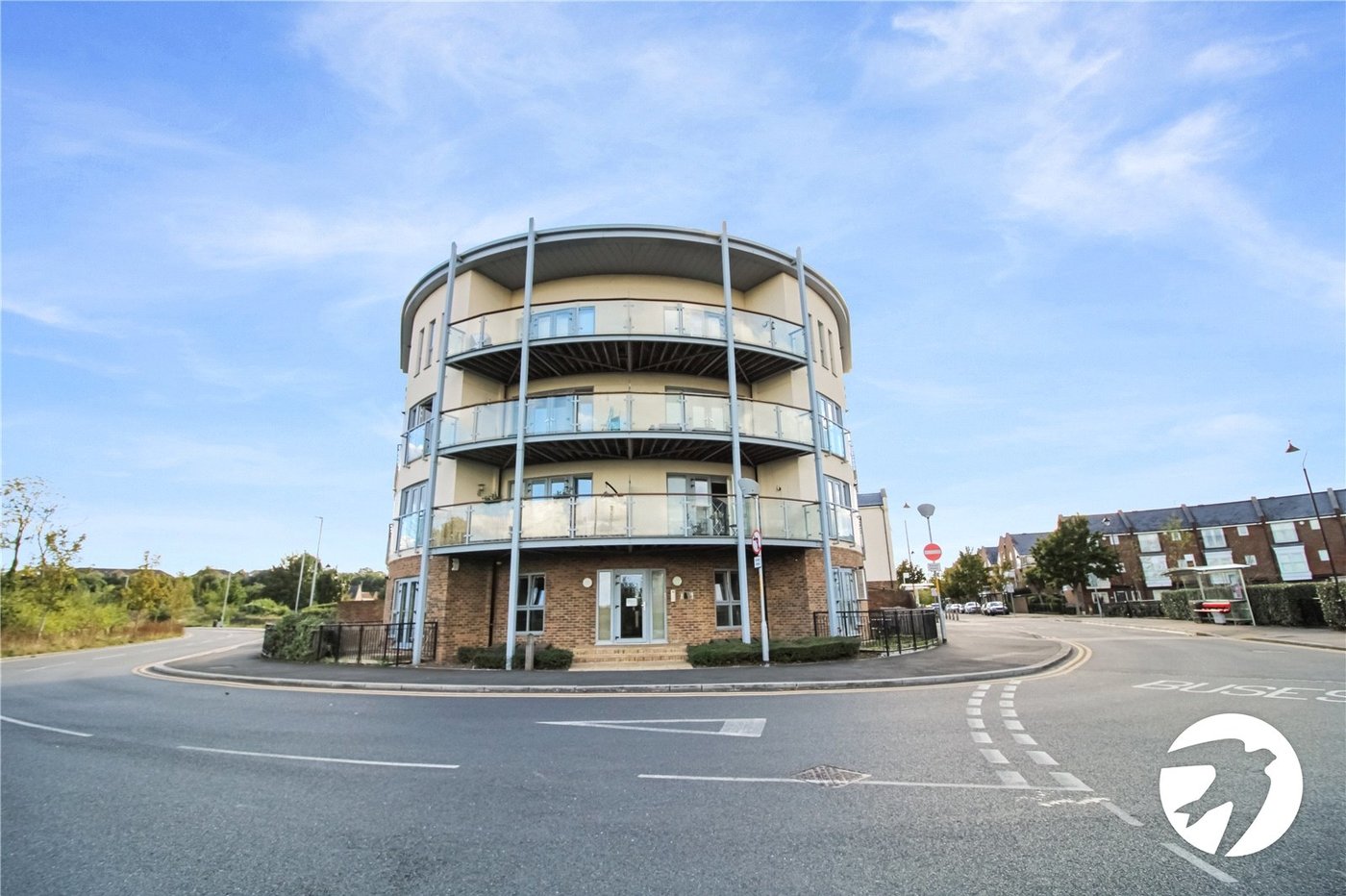 1 bedroom property to rent in Greenhithe | Robinson Michael & Jackson