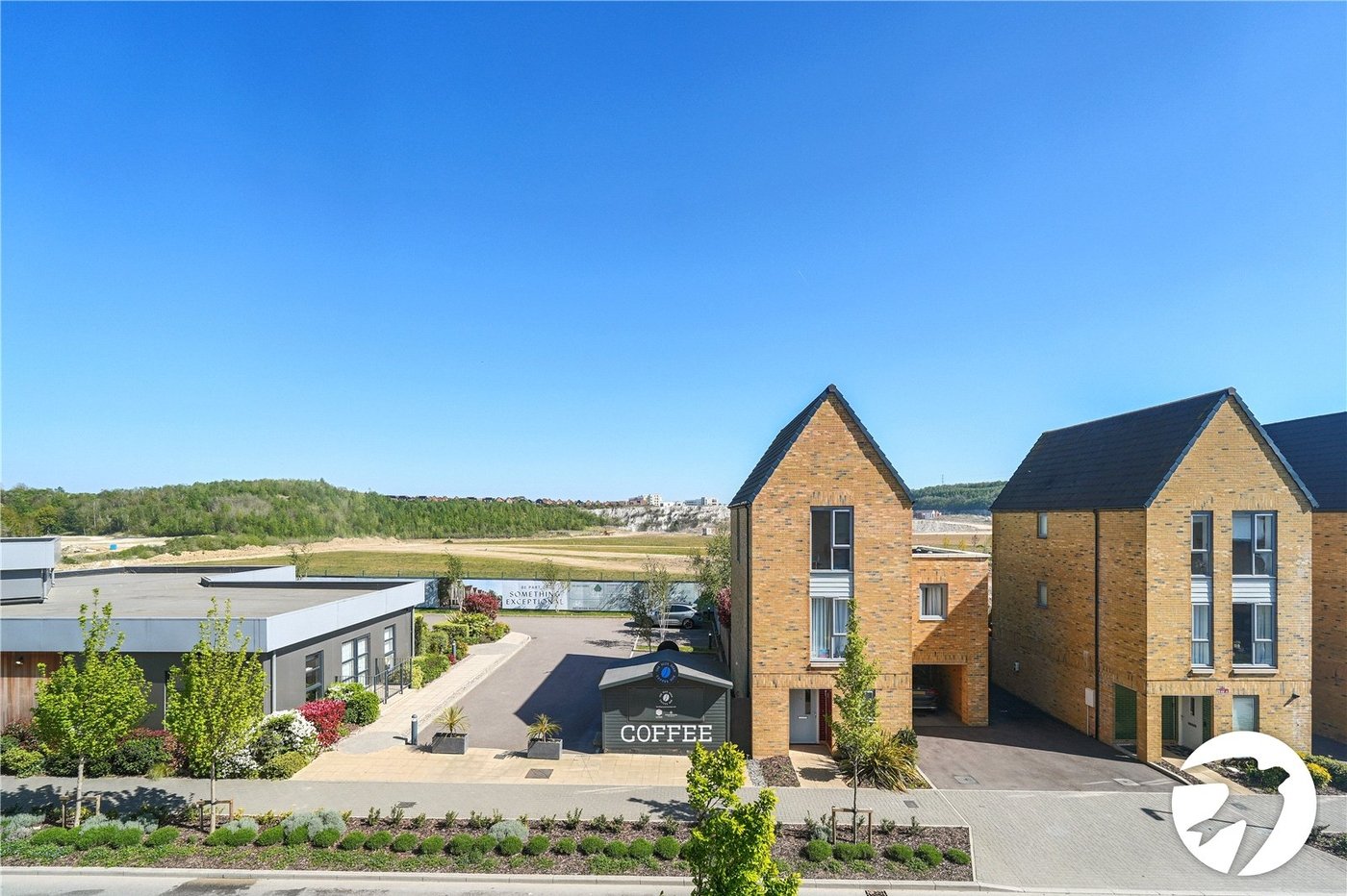 3 bedroom house to rent in Western Cross | Robinson Michael & Jackson