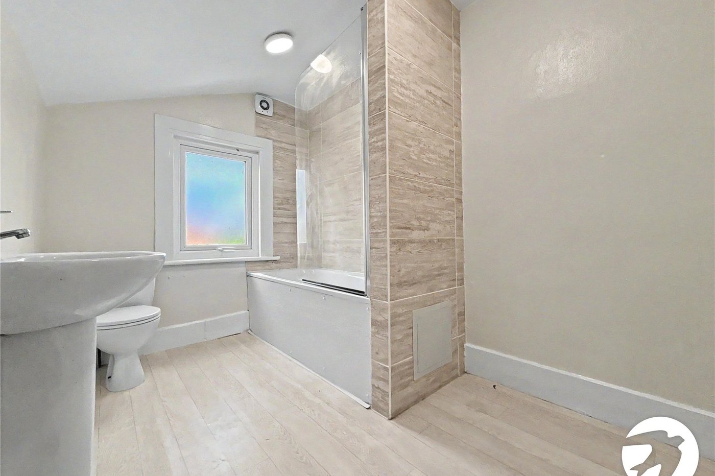 2 bedroom house to rent in Rainham | Robinson Michael & Jackson