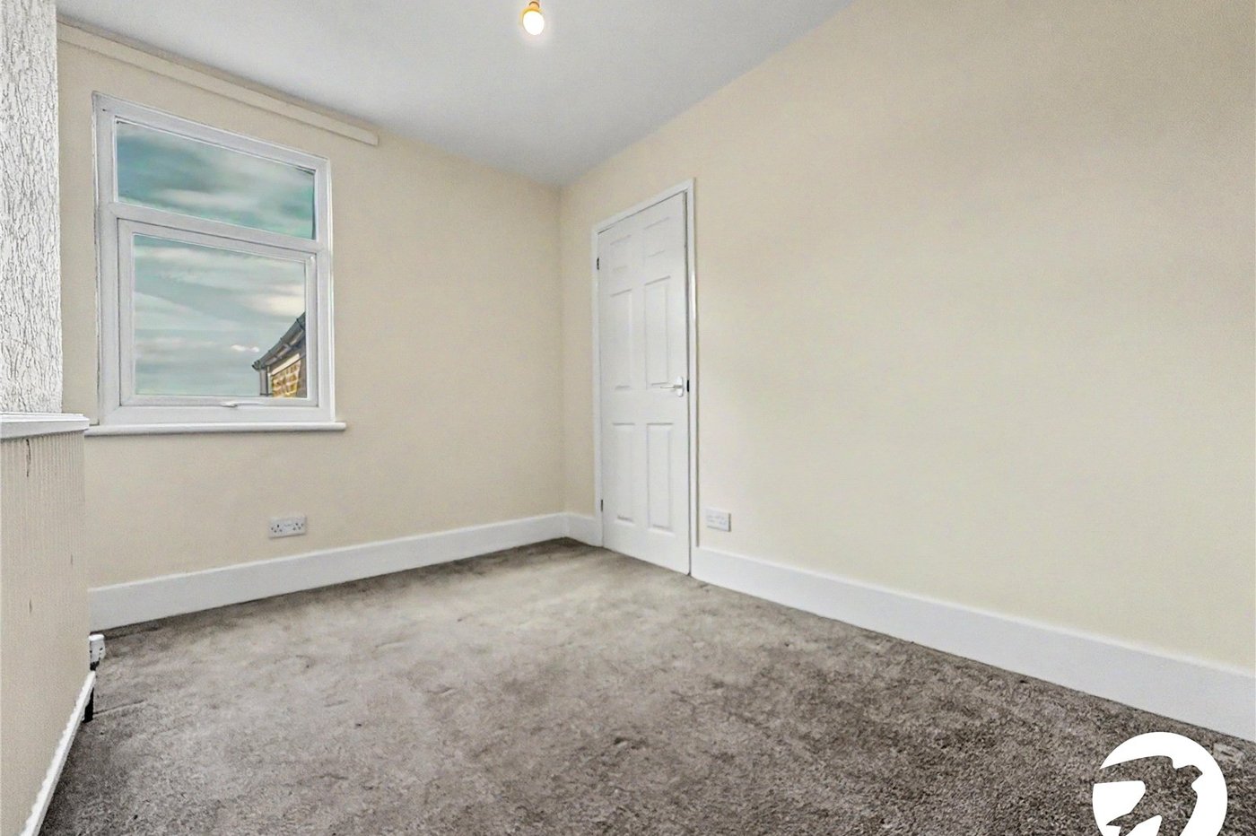 2 bedroom house to rent in Rainham | Robinson Michael & Jackson