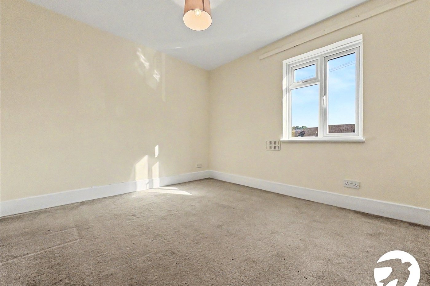 2 bedroom house to rent in Rainham | Robinson Michael & Jackson