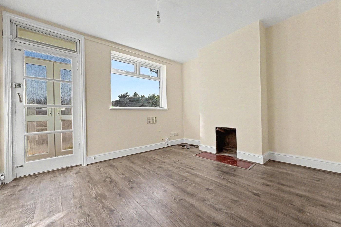 2 bedroom house to rent in Rainham | Robinson Michael & Jackson