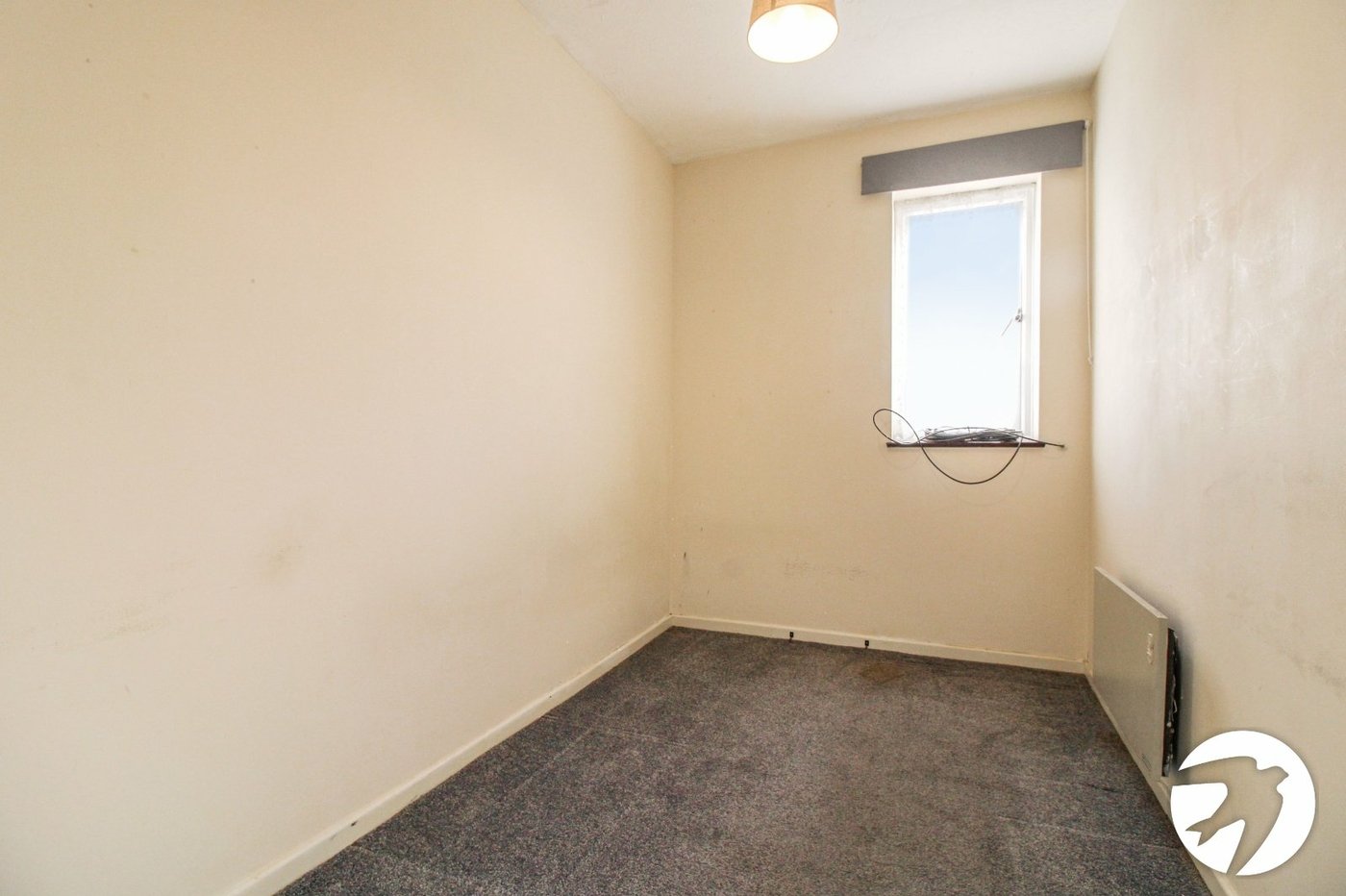 2 bedroom property to rent in Greenhithe | Robinson Michael & Jackson