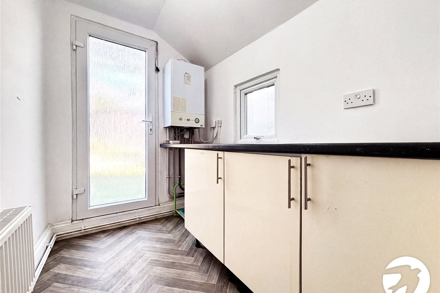 2 bedroom house to rent in Maidstone | Robinson Michael & Jackson