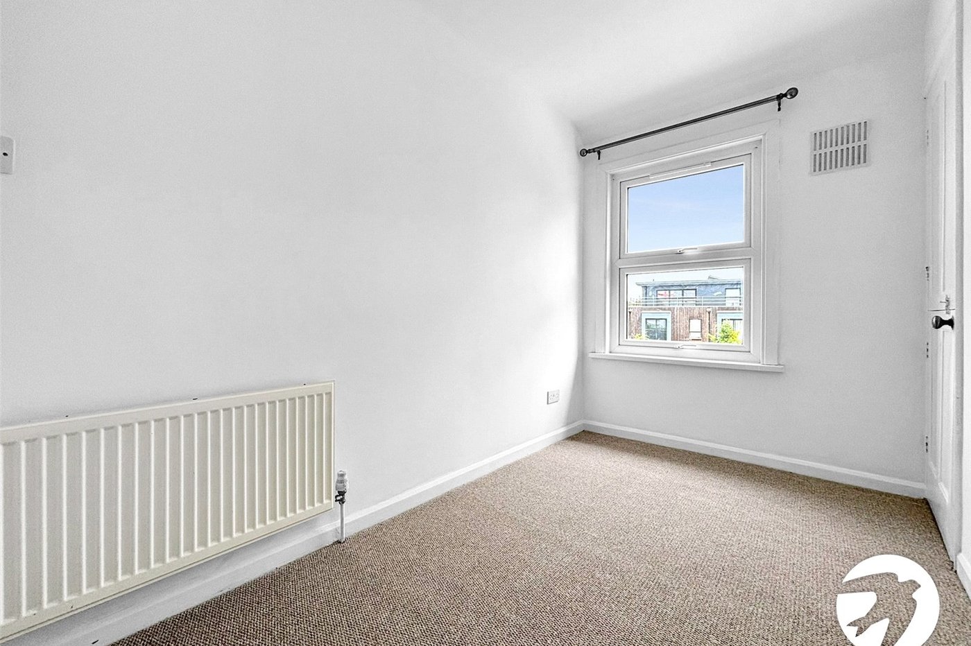 4 bedroom house to rent in Dartford | Robinson Jackson