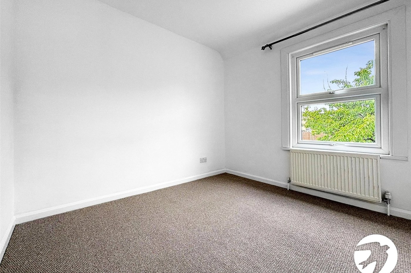 4 bedroom house to rent in Dartford | Robinson Jackson