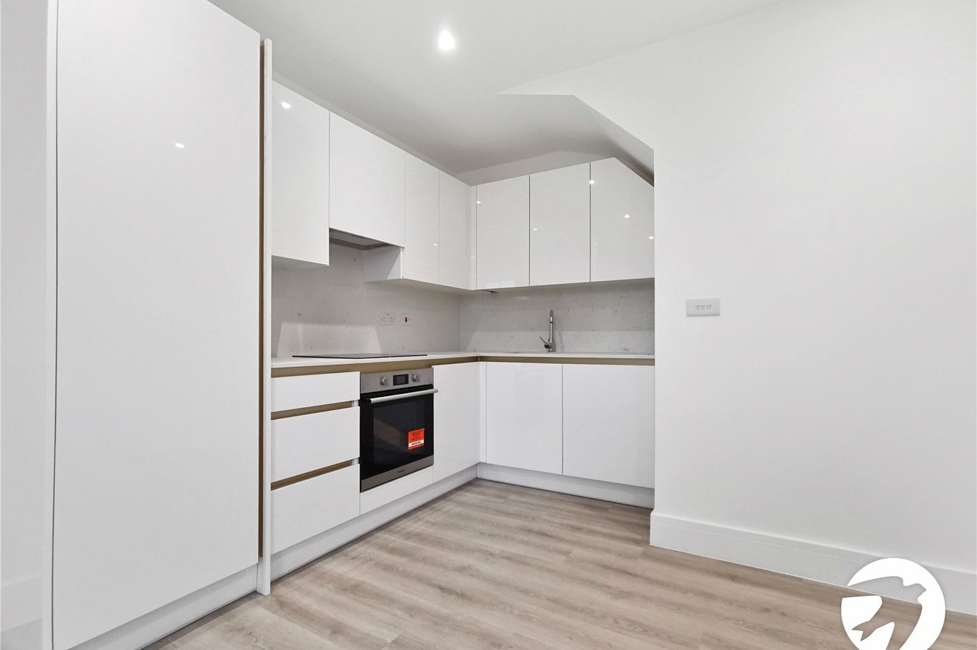 2 bedroom property to rent in Dartford | Robinson Jackson