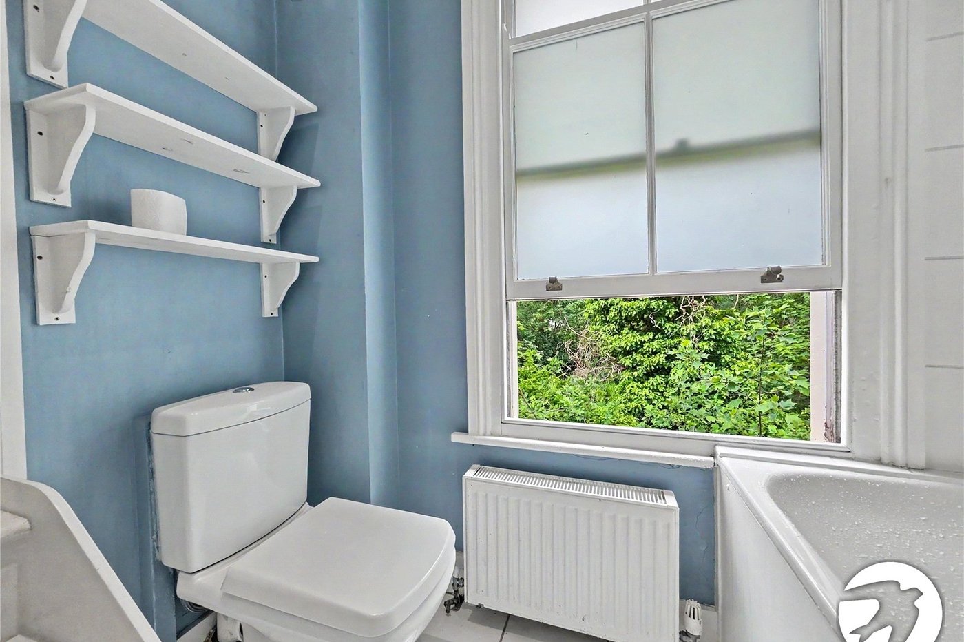 3 bedroom property to rent in London | Robinson Jackson