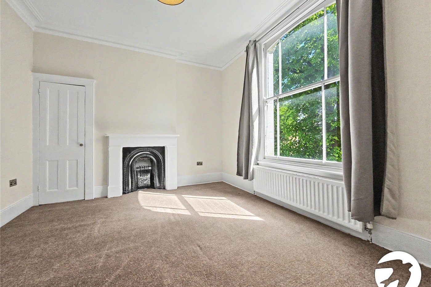 3 bedroom property to rent in London | Robinson Jackson