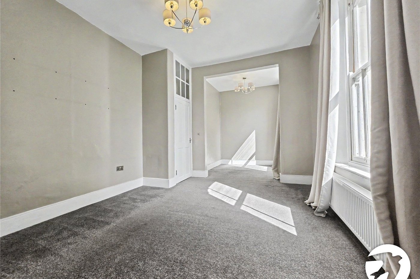 3 bedroom property to rent in London | Robinson Jackson