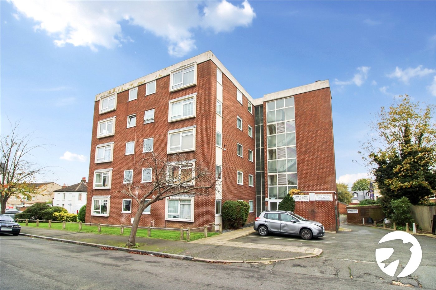 2 bedroom property to rent in London | Robinson Jackson