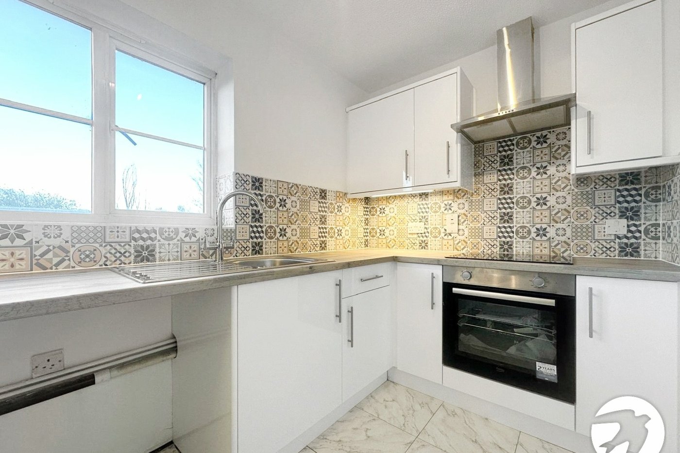 2 bedroom property to rent in London | 