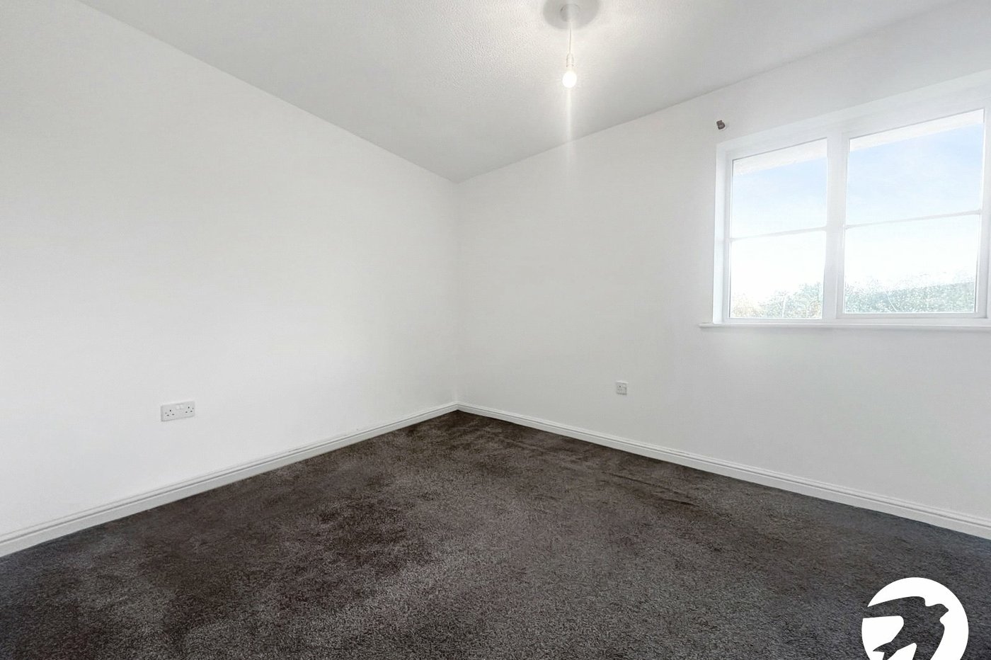2 bedroom property to rent in London | 