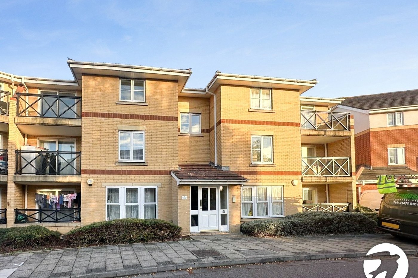 2 bedroom property to rent in London | 