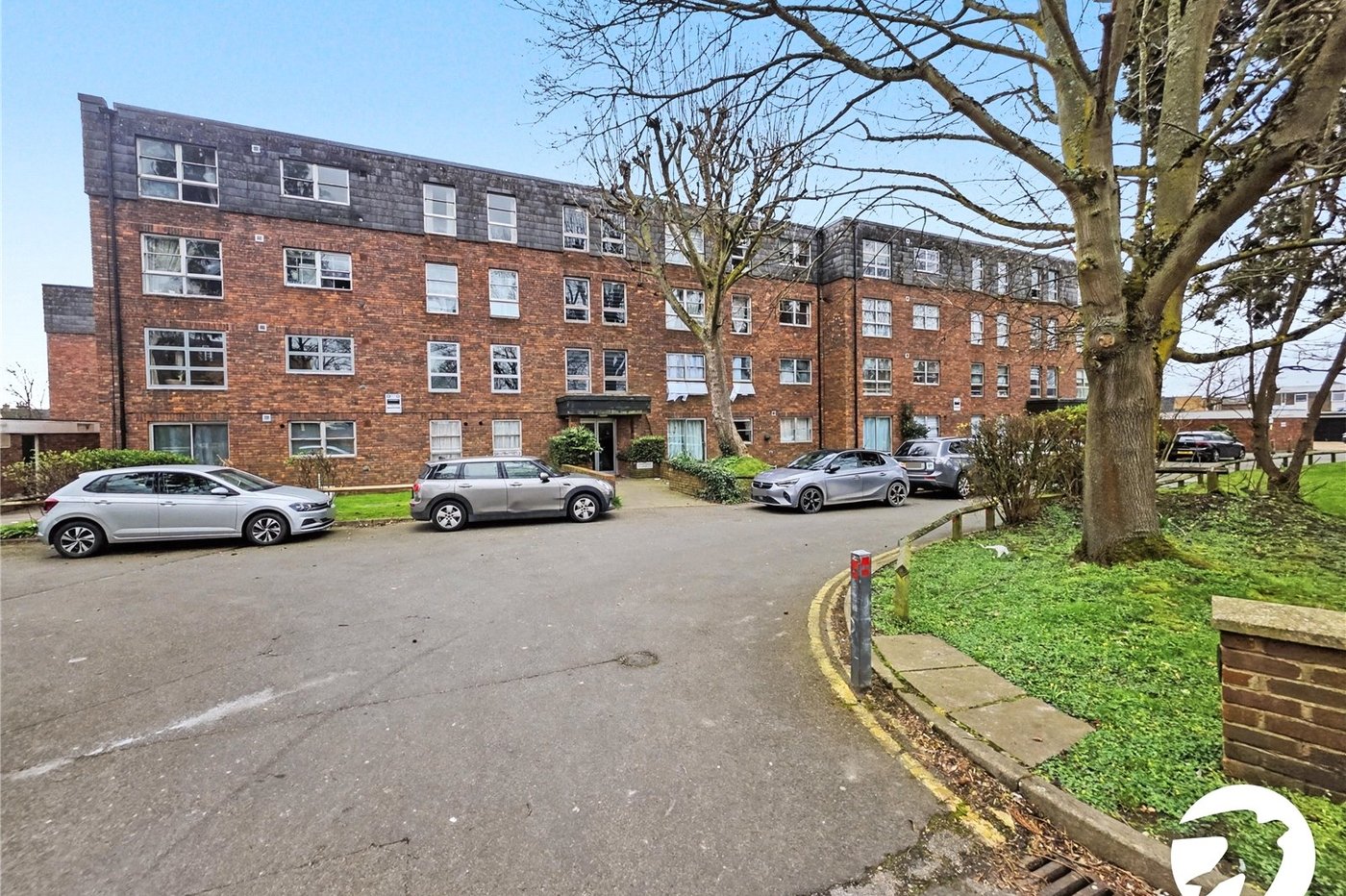 2 bedroom property to rent in London | Robinson Jackson