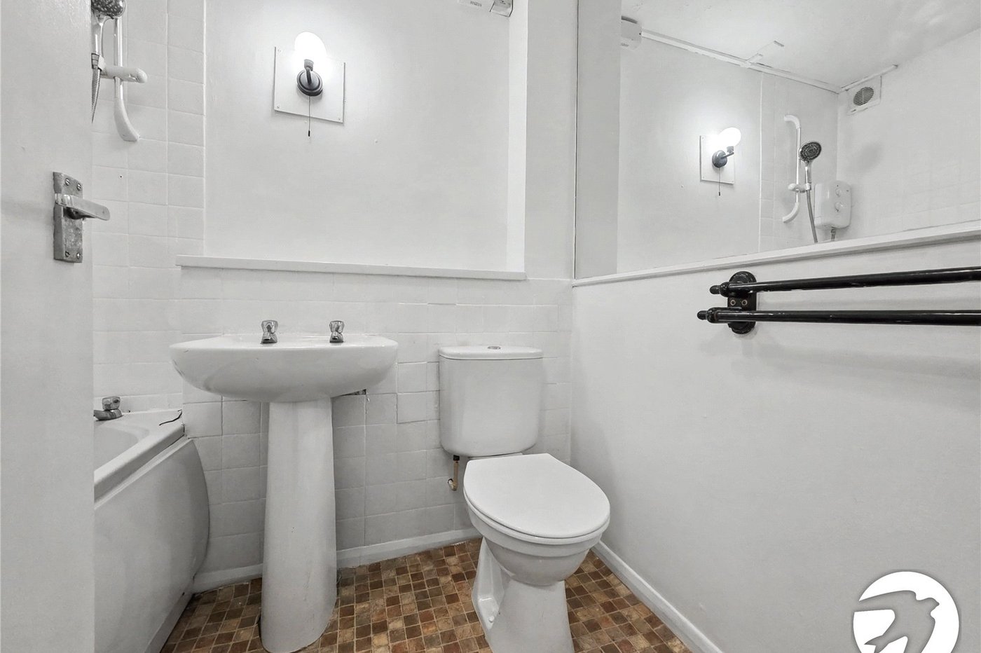 2 bedroom property to rent in London | Robinson Jackson