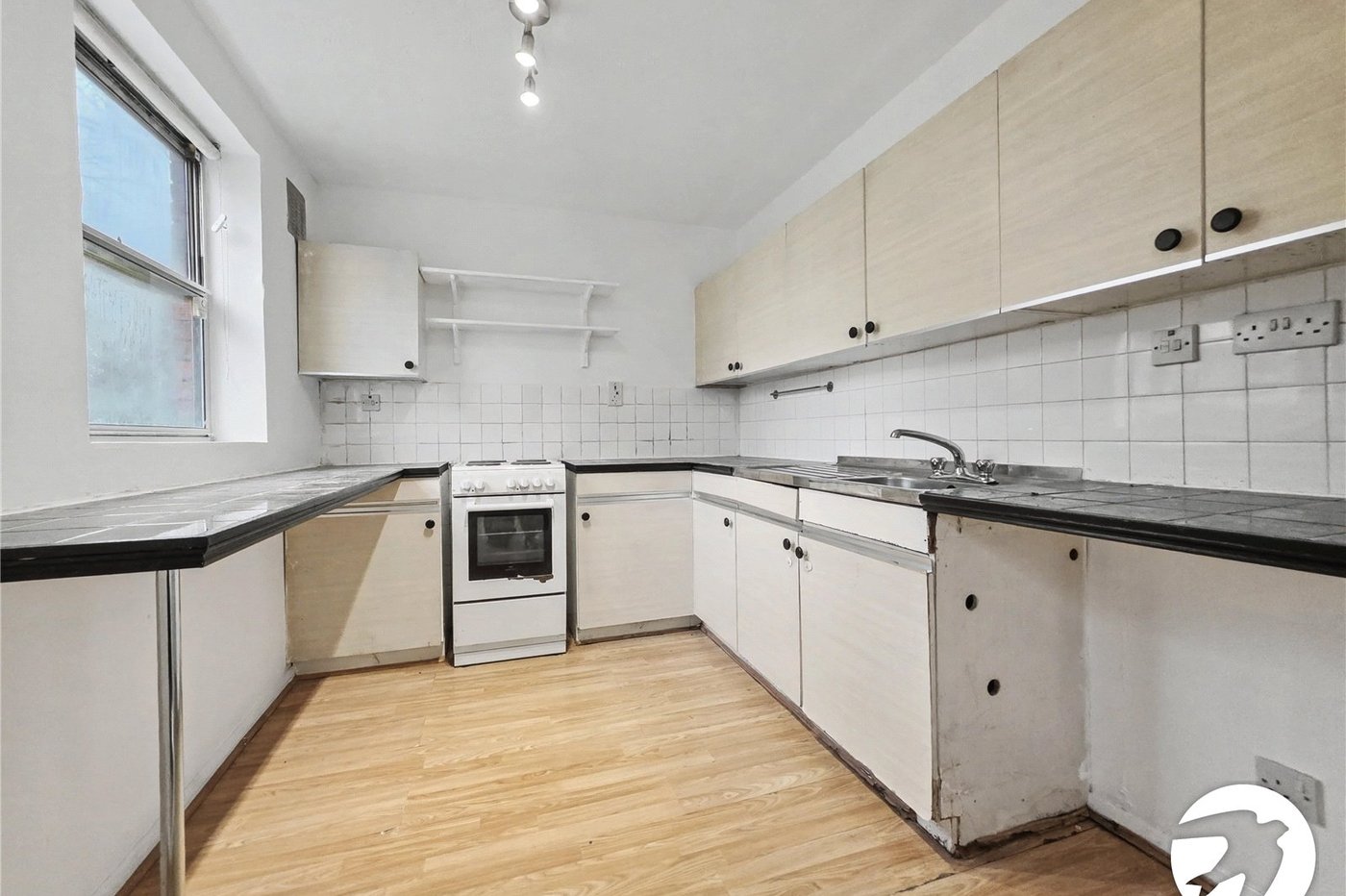 2 bedroom property to rent in London | Robinson Jackson