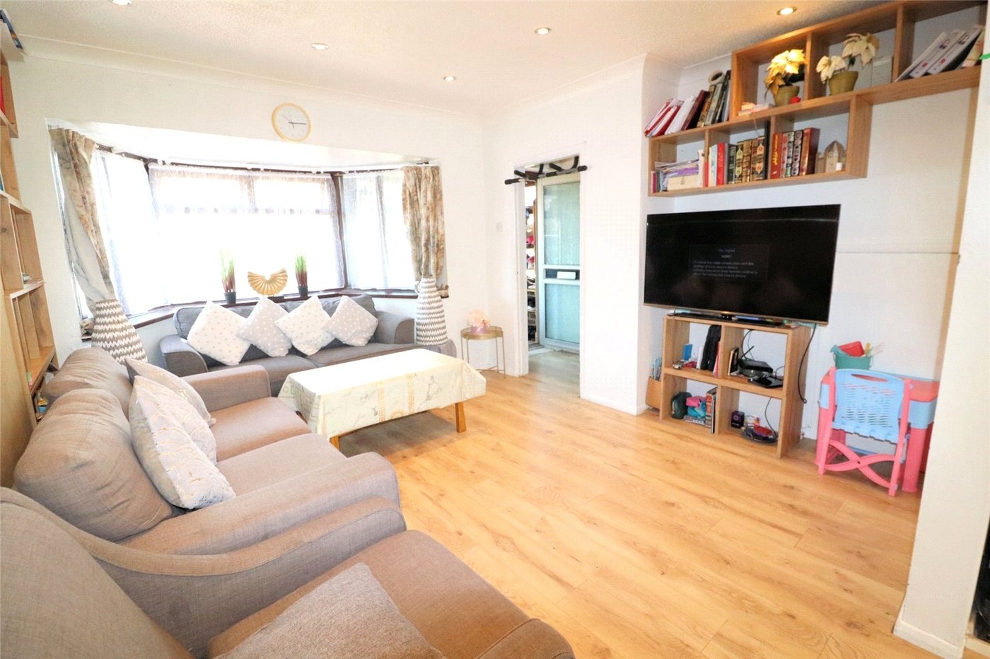 3 bedroom house to rent in Erith | Robinson Jackson