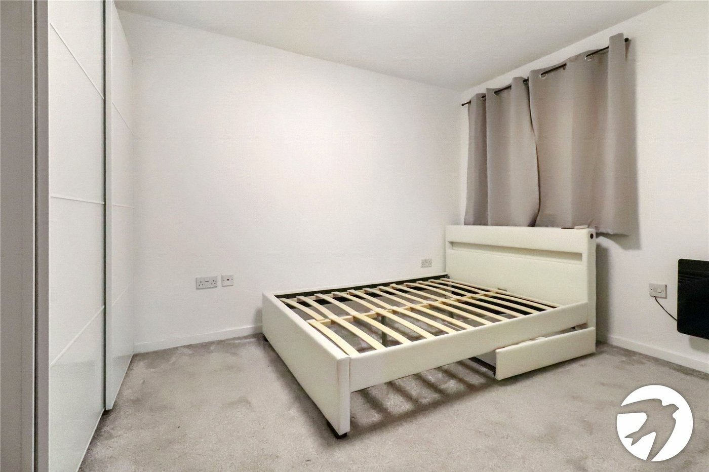 2 bedroom property to rent in London | 