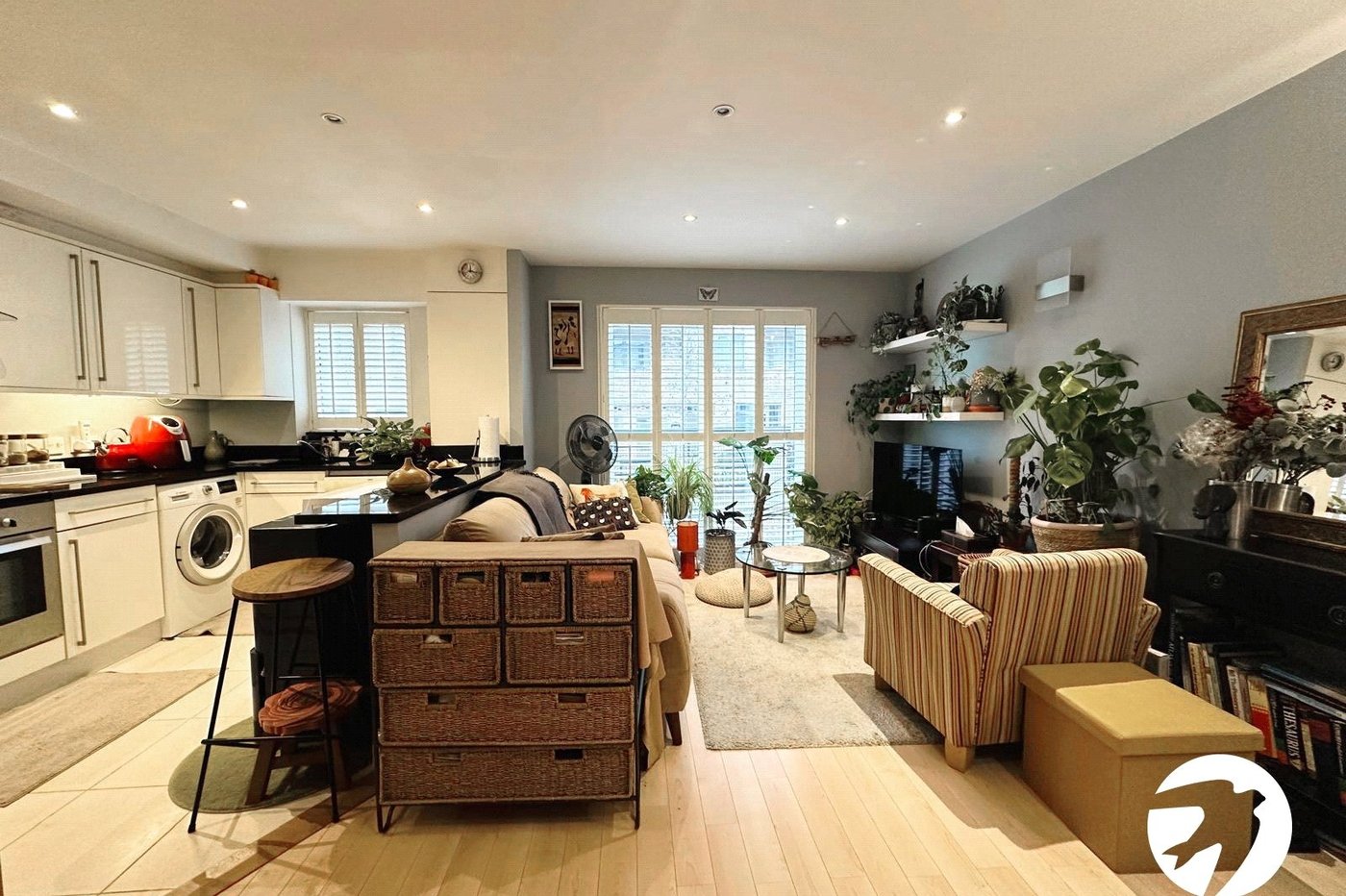 2 bedroom property to rent in London | Robinson Jackson