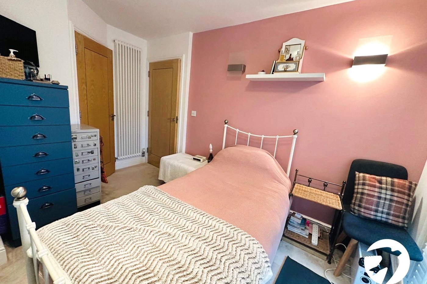 2 bedroom property to rent in London | Robinson Jackson