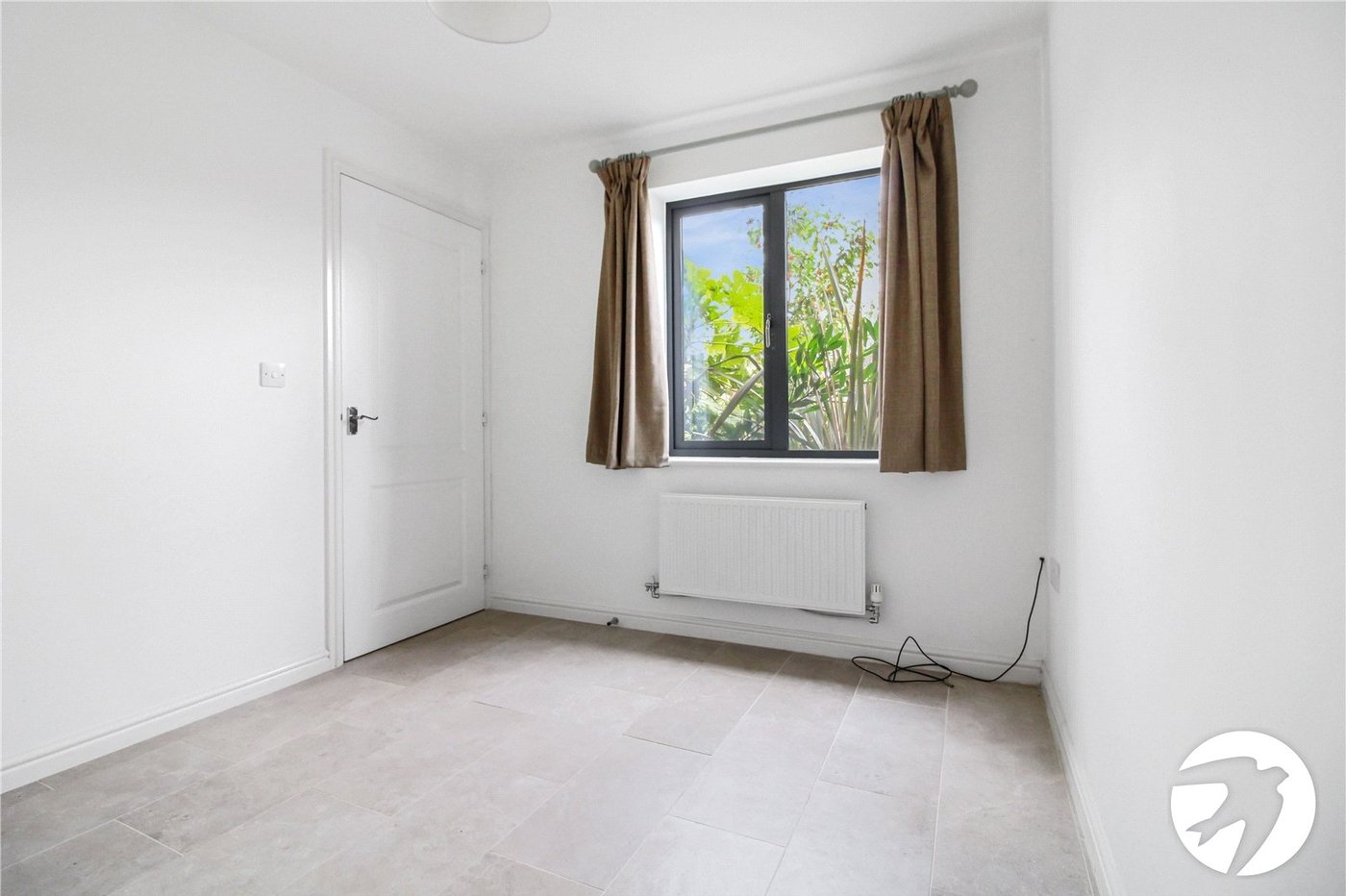 5 bedroom house to rent in Castle Hill | Robinson Michael & Jackson