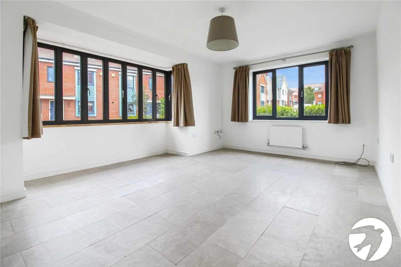 5 bedroom house to rent in Castle Hill | Robinson Michael & Jackson