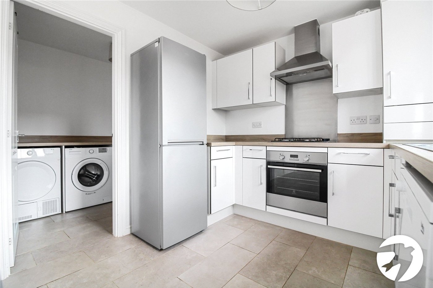 5 bedroom house to rent in Castle Hill | Robinson Michael & Jackson