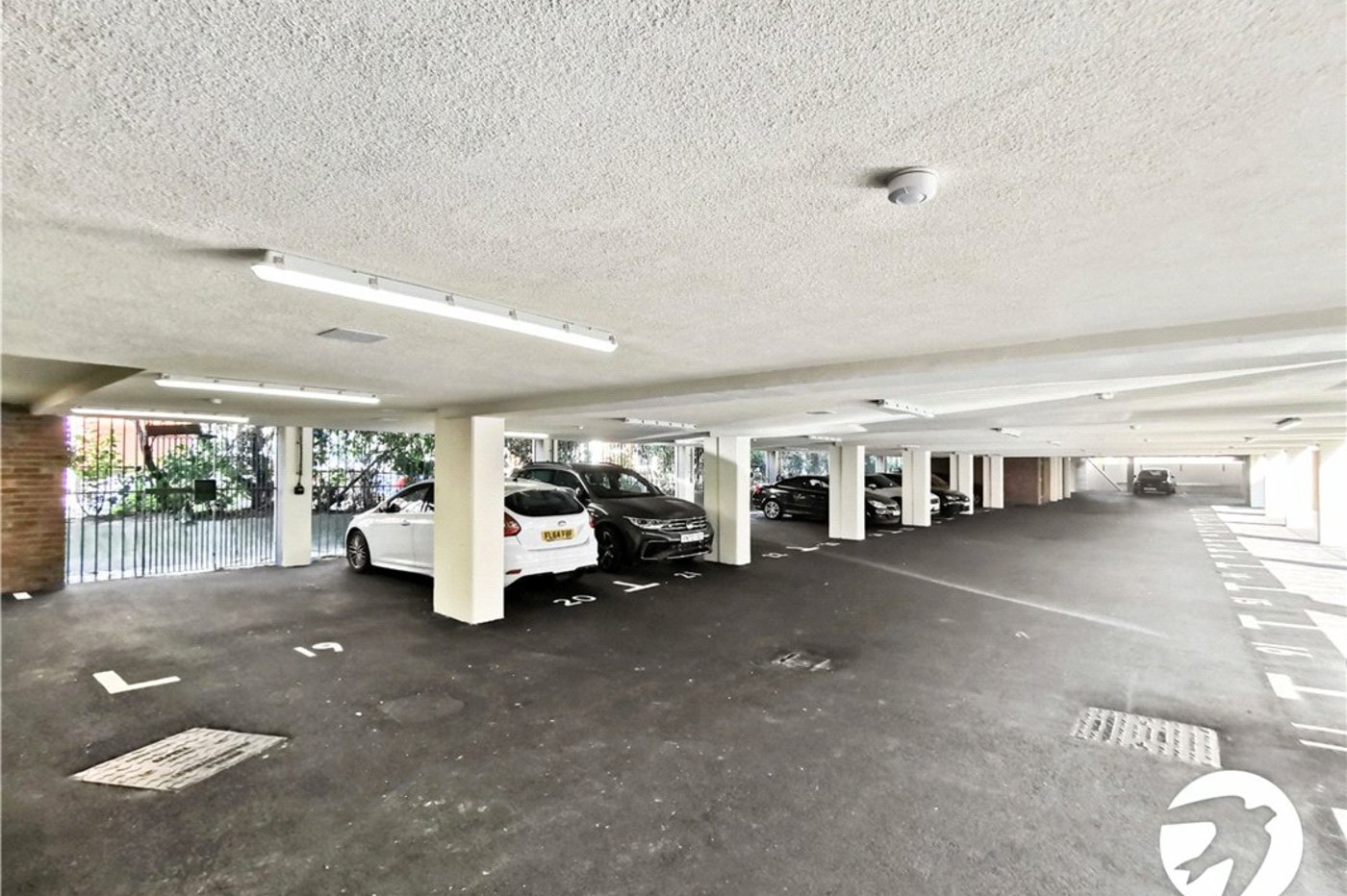 2 bedroom property to rent in 2 Knoll Rise | Robinson Jackson