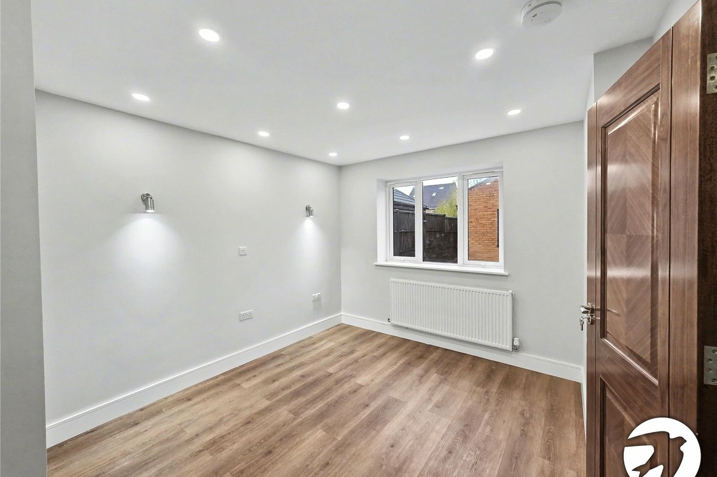 2 bedroom bungalow to rent in Erith | Robinson Jackson