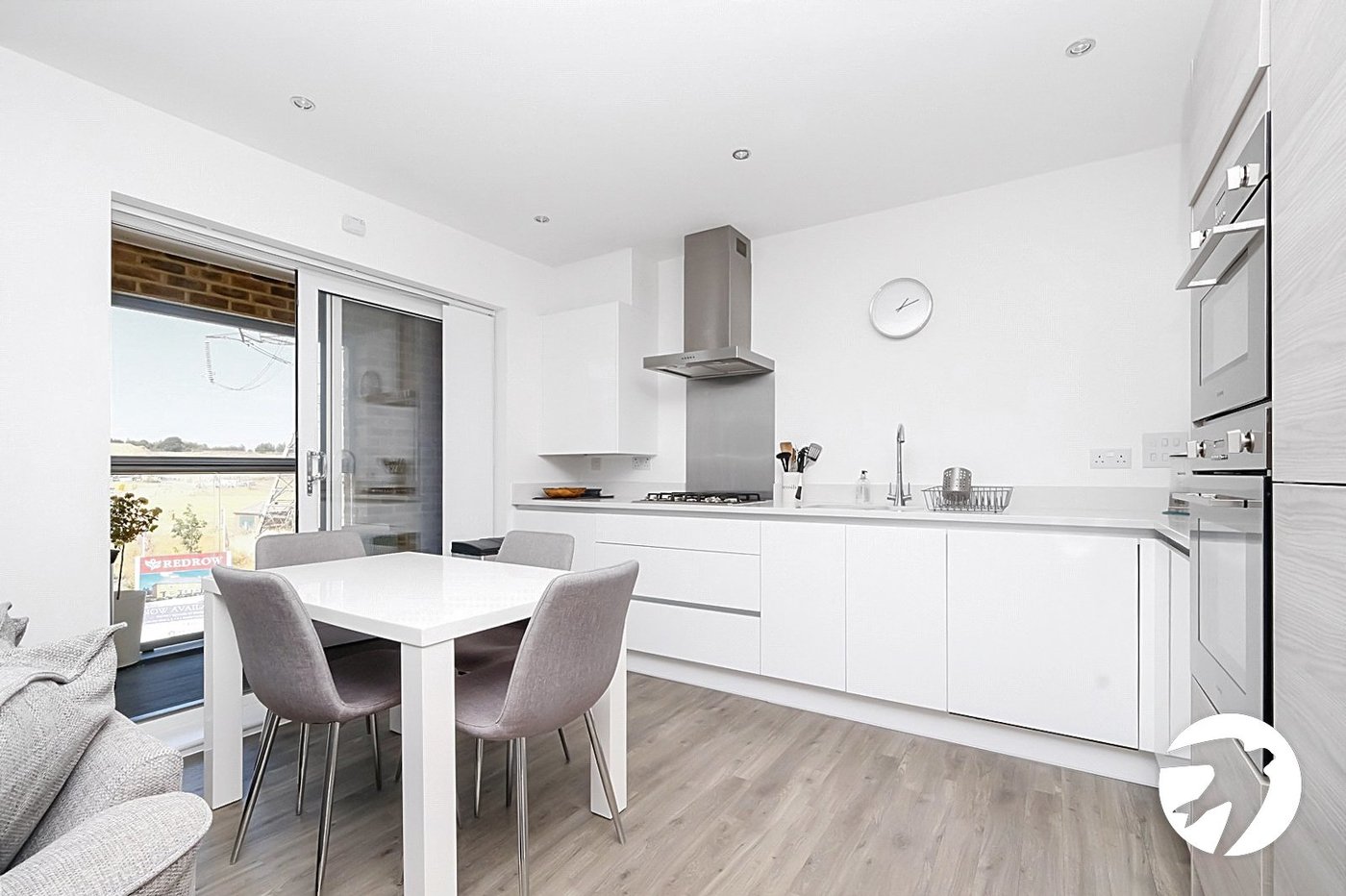 2 bedroom property to rent in Weldon | Robinson Michael & Jackson
