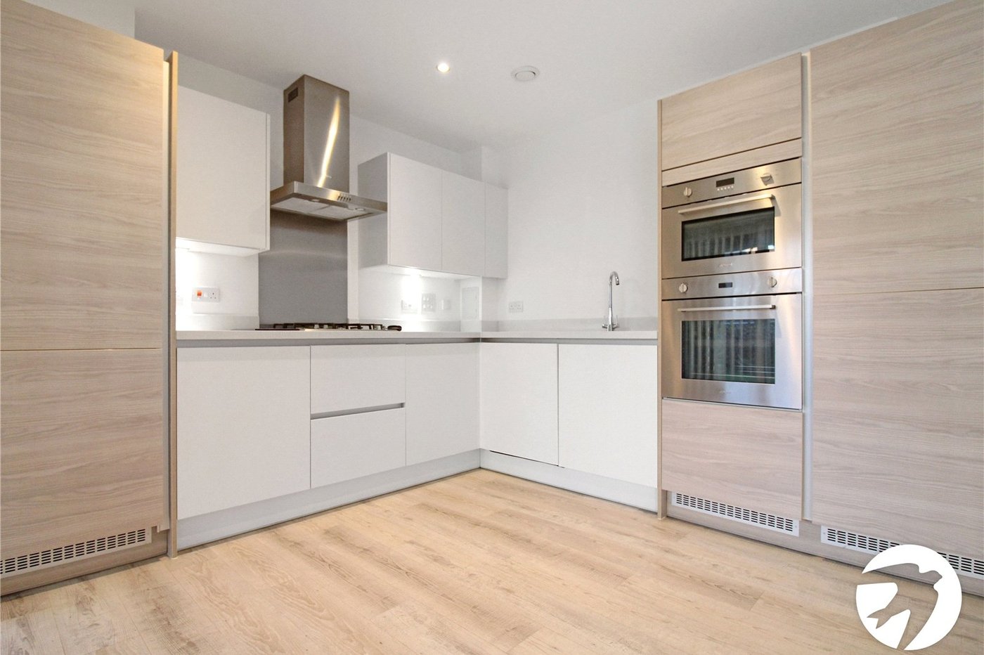 2 bedroom property to rent in Weldon | Robinson Michael & Jackson