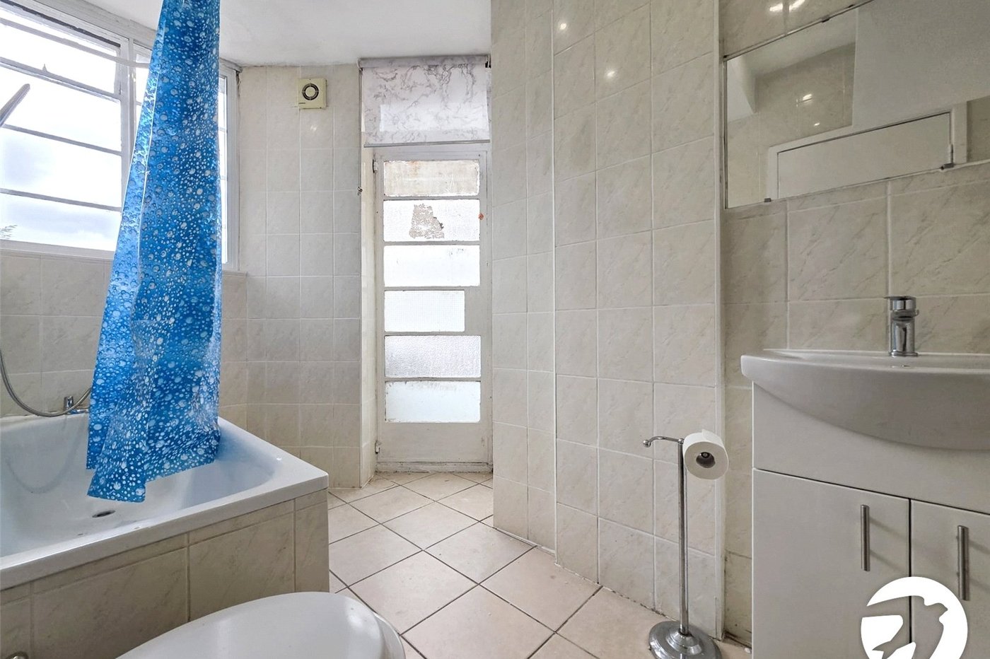 2 bedroom property to rent in London | Robinson Jackson