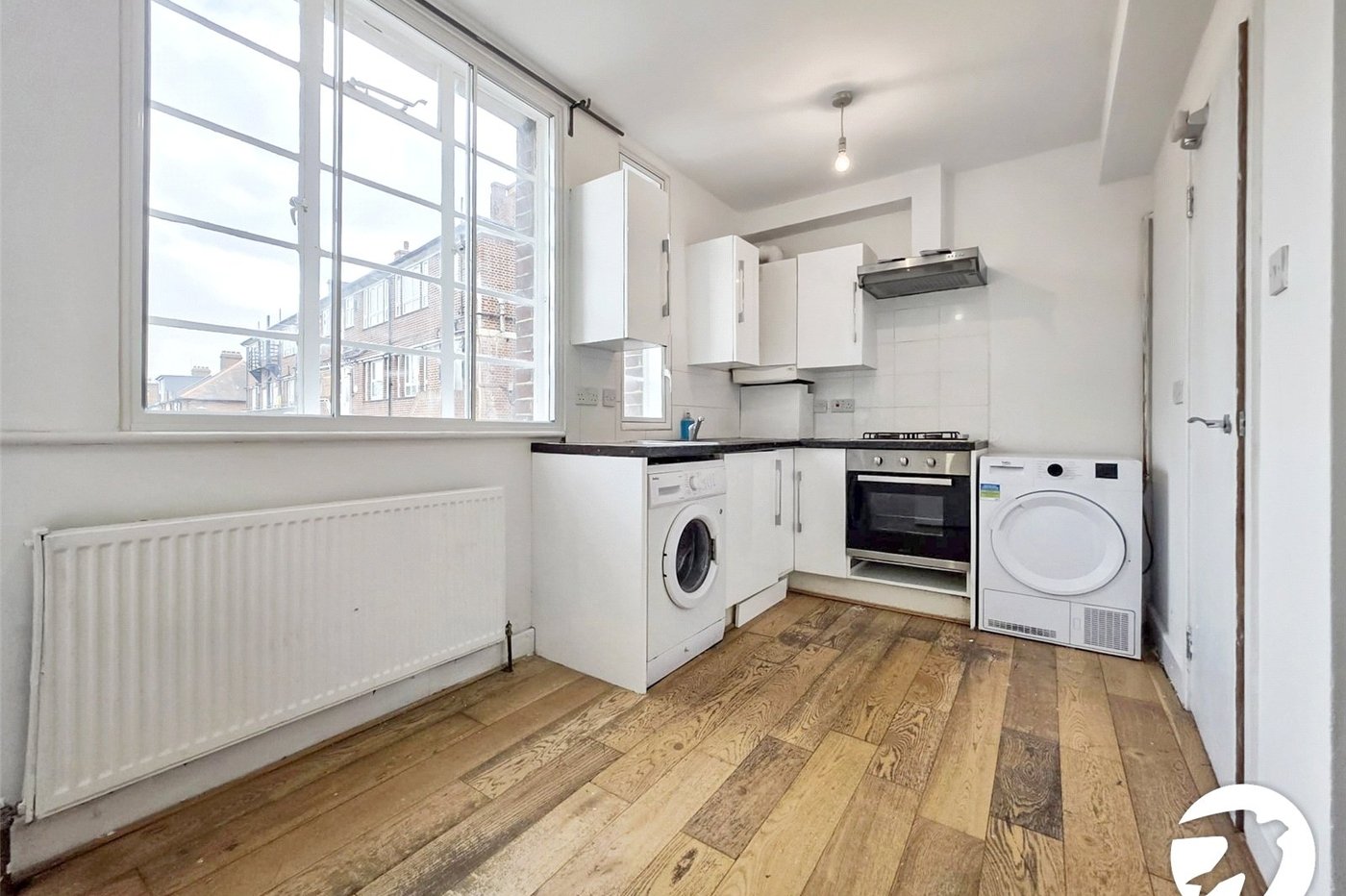 2 bedroom property to rent in London | Robinson Jackson