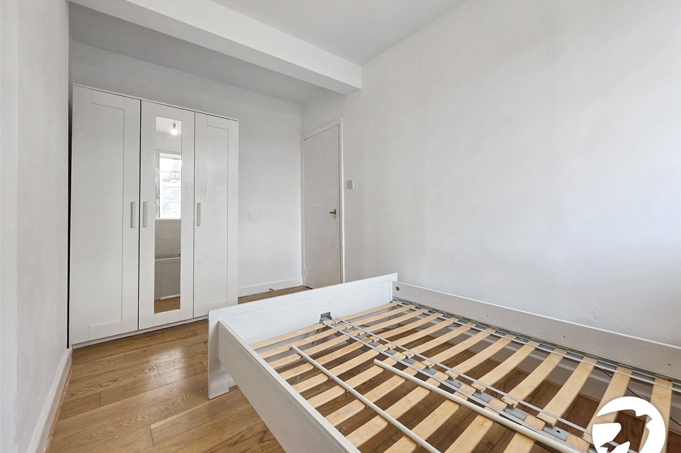 2 bedroom property to rent in London | Robinson Jackson