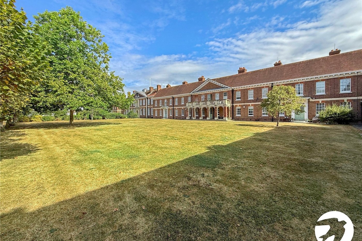 2 bedroom property to rent in London | Robinson Jackson