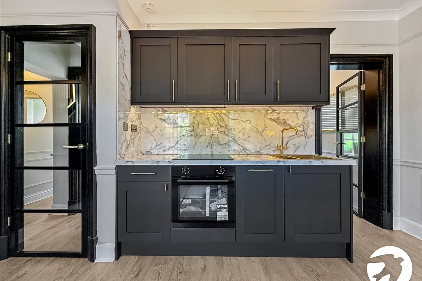 2 bedroom property to rent in London | Robinson Jackson