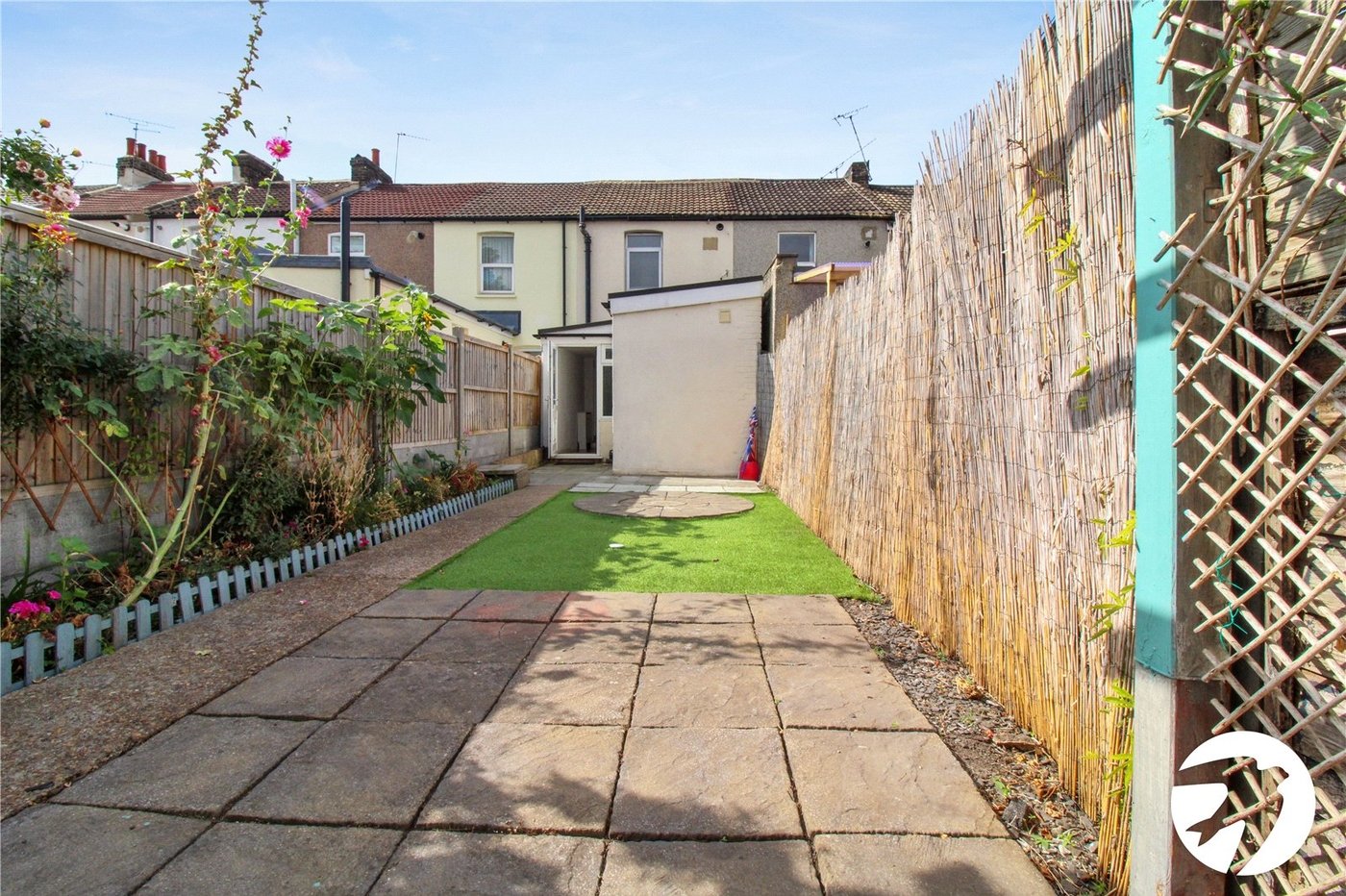 2 bedroom house to rent in Northfleet | Robinson Michael & Jackson
