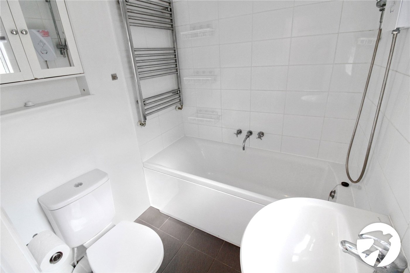 2 bedroom house to rent in Northfleet | Robinson Michael & Jackson