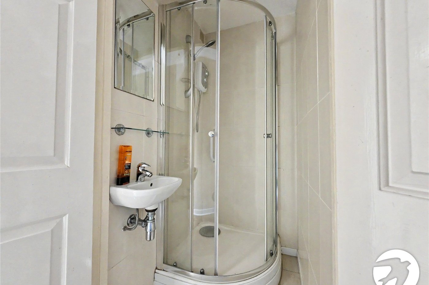 4 bedroom property to rent in London | Robinson Jackson