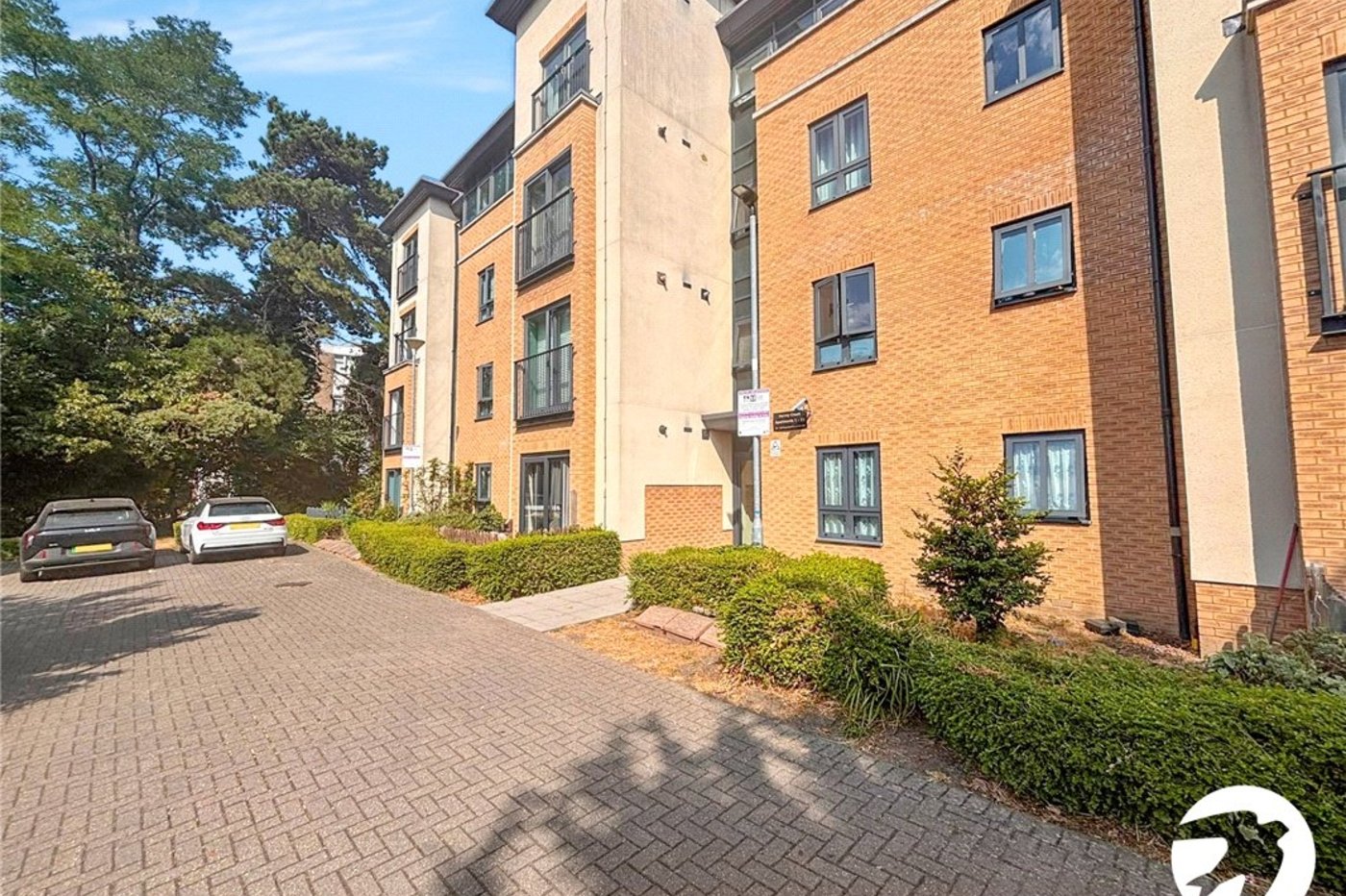 2 bedroom property to rent in South Croydon | Robinson Jackson