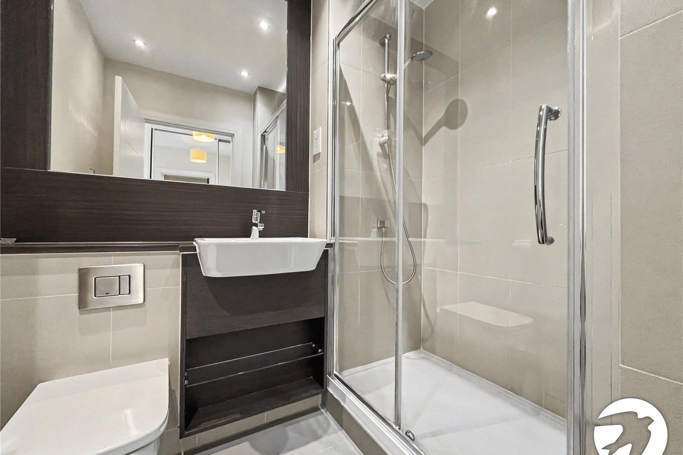 2 bedroom property to rent in Gillingham | Robinson Michael & Jackson