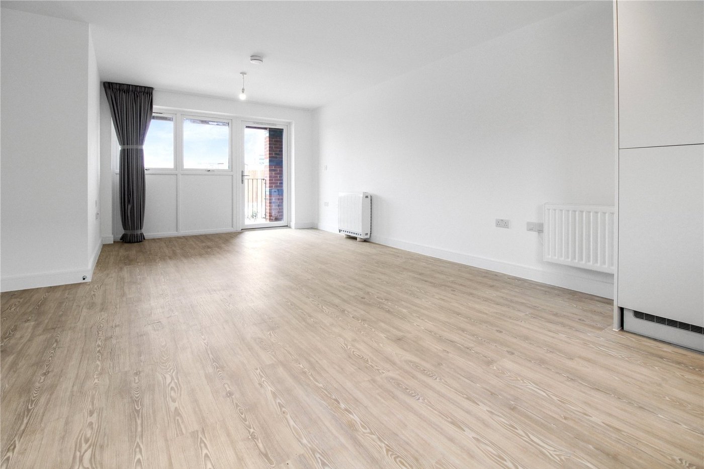 2 bedroom property to rent in Alkerden | Robinson Michael & Jackson