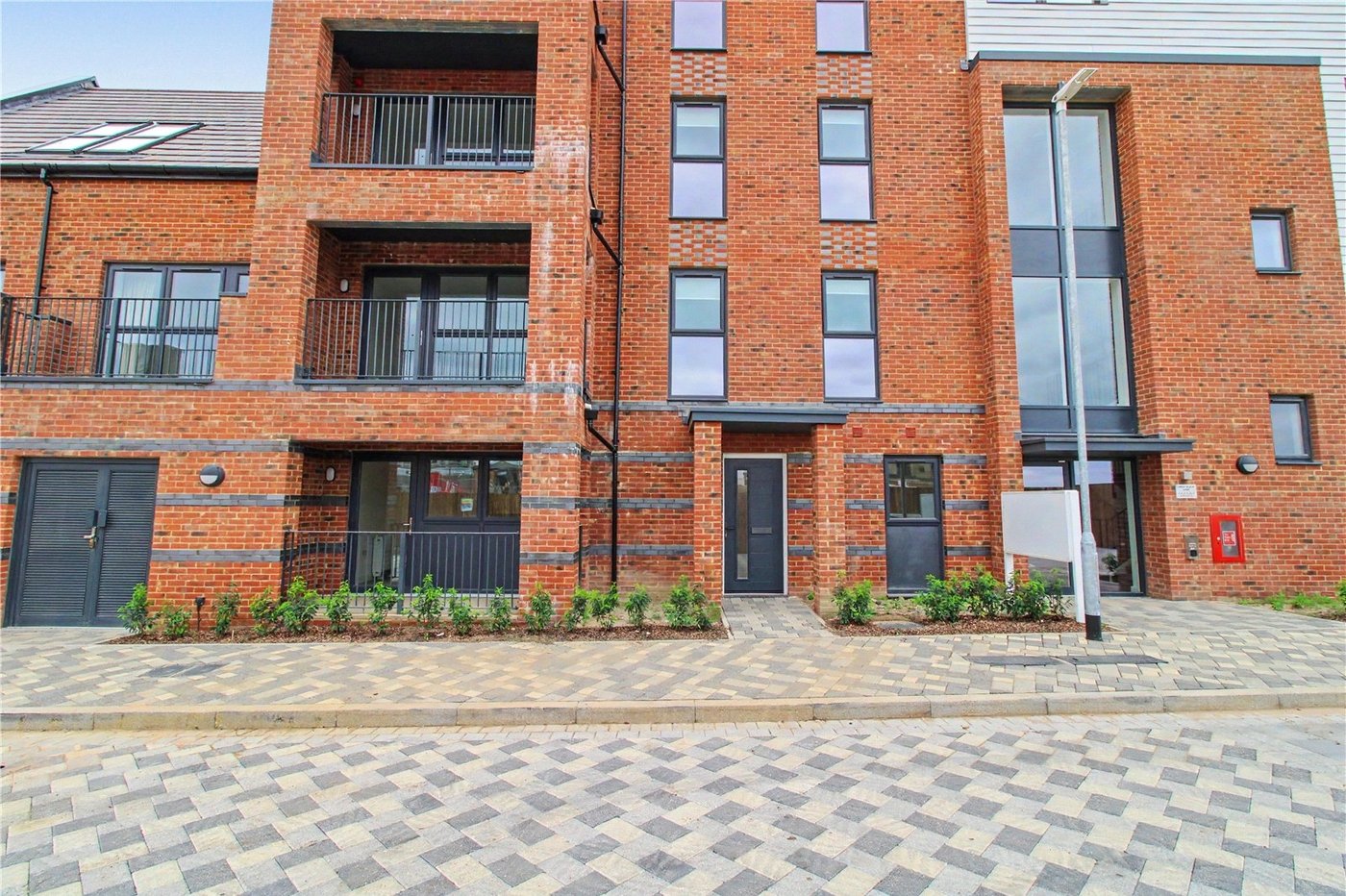 2 bedroom property to rent in Alkerden | Robinson Michael & Jackson